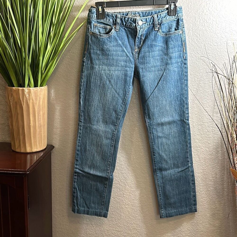 B6/2 Old Navy, girls blue jeans, size 14 youth